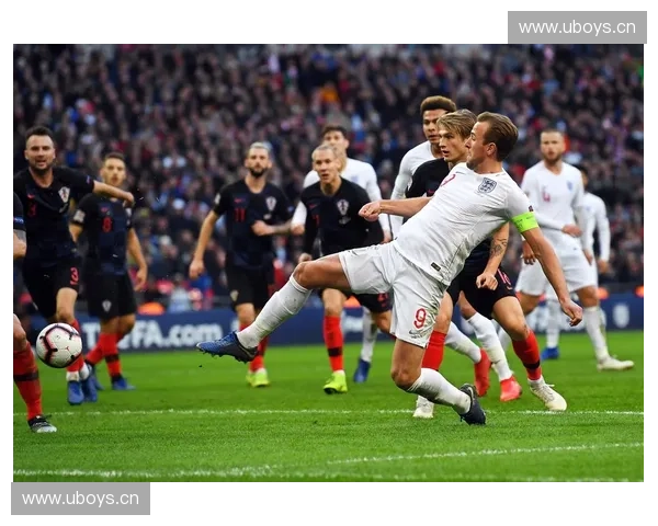 英格兰足球联赛发展历程与现代职业体系的形成分析